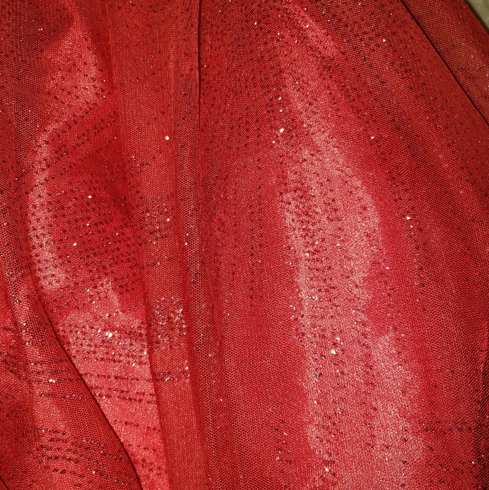 GUC red formal dress - Picture 5 of 5